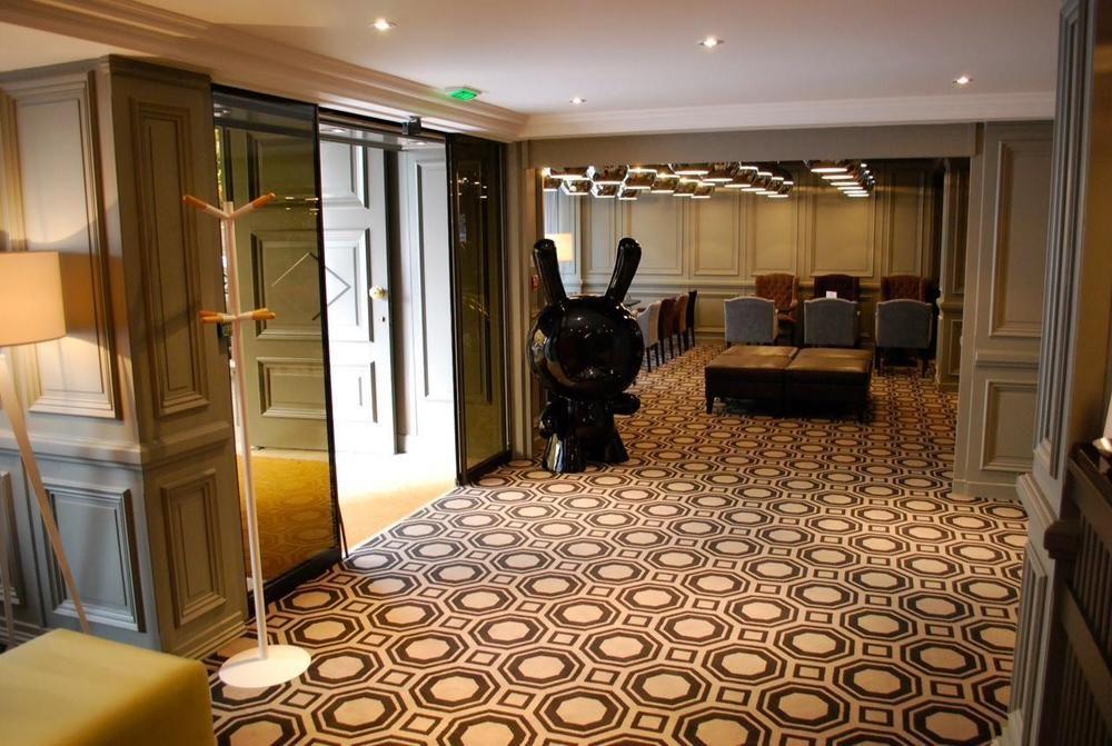 Hotel Le Cinq Hyper - Centre ชองเบรี ภายนอก รูปภาพ